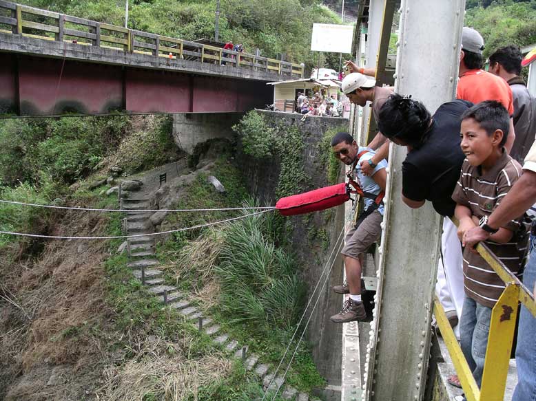un zumbao del puenting
